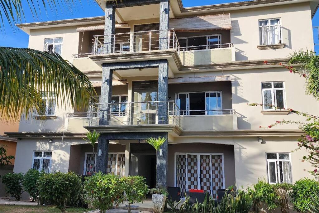 Number 8, 2Nd Floor, Pebble Bay Apartments Grand Baie Extérieur photo